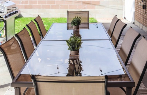 Arvada Plaza Area House | Entertainment & Comfort Near Arvada & RedRocks