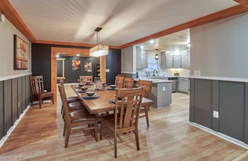 Sevierville House | ENTERTAINMENT GALORE!NEWLY UPGRADED -GREAT LOCATION, CLOSE TO MAJOR ATTRACTIONS!