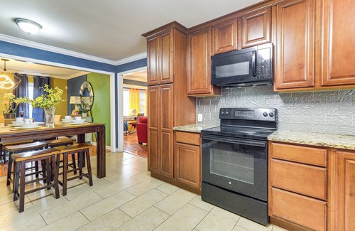 Riverdale House | Entertainment-Ready Yard: Spacious Riverdale Home
