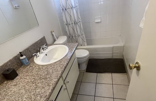 Palms Apartment | Entir studio in Culver City close to Sony Studios