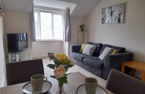 Hemel Hempstead Apartment | Entire 2 bed apartment Hemel Hempstead | Free parking