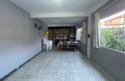 Alto Ribeirao Leste House | Entire 2 bedroom house close to Campeche beach and Morro das Pedras