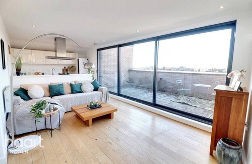 Lincoln Apartment | Entire 2 bedroom flat central lincoln