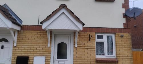 Holbrooks House | Entire 2 bedroom home with parking in Coventry, UK