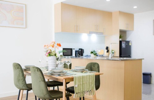 Wolli Creek Apartment | Entire 2 bedroom in the heart of Wolli Creek