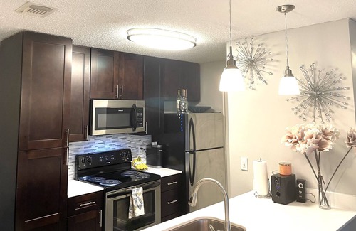 Westlake Apartment | Entire 2 bedroom suite