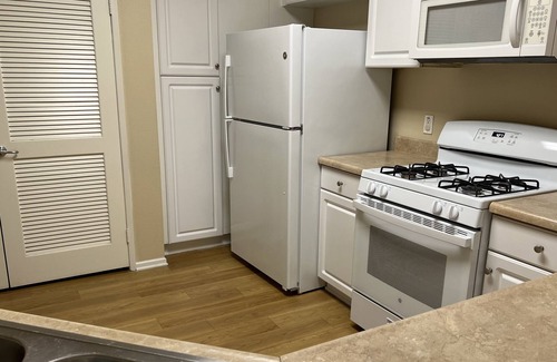 Guasti Apartment | Entire 2BD 2BA clean luxury CONDO!!