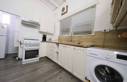 Burwood House | Entire 3 bedroom guest suite in Burwood