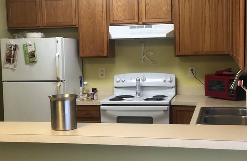 Paw Creek House | Entire 3 bedroom home 5mi from CLT airport. 10mi from Panthers Stadium.