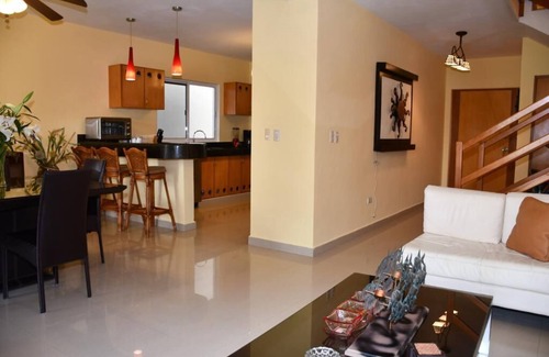 Villa Juarez Villa | Entire 4 Bedroom Villa close to the beach/pool