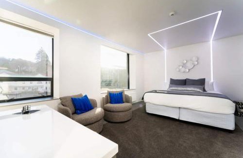 Dunedin City Centre Apartment | Entire 4 Room Boutique Hotel - Central Dunedin