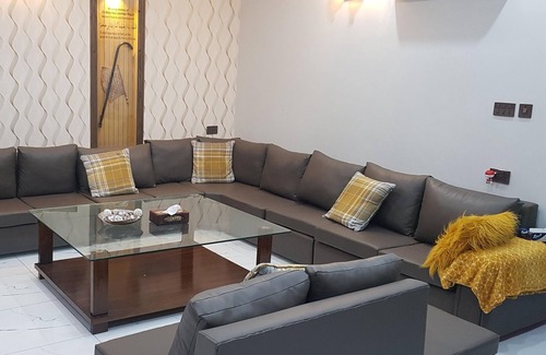 Mirpur Villa | Entire 6-Bed Garden Villa