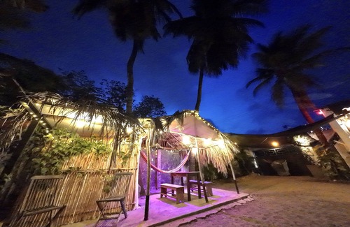 La Boquilla Cottage | entire accommodation: Eco-Hut with campfire, 100 meters from the beach