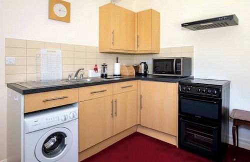 Harrietsham Apartment | Entire apartment, own entrance in quiet area 5 mins from Leeds Castle, Maidstone