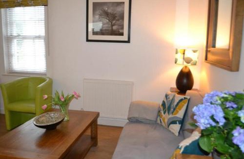 Montpellier Apartment | Entire apartments in the heart of the Suffolks - GL50 Apartments