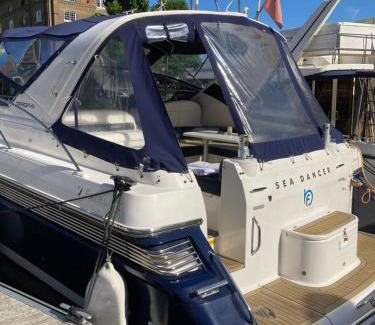 Tower Hill Boat Rental | Entire Boat at St Katherine Docks 2 Available select using room options