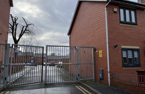 Manchester House | Entire Captivating 2-bed House in Manchester