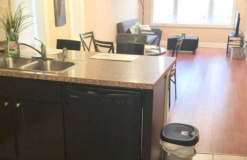 Belmont Cragin Apartment | ENTIRE CLEAN MODERN 2 BEDROOM APARTMENT HAVEN /GARAGE PARKING