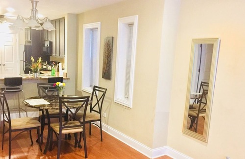 Belmont Cragin Apartment | ENTIRE CLEAN MODERN 2 BEDROOM APARTMENT HAVEN /GARAGE PARKING