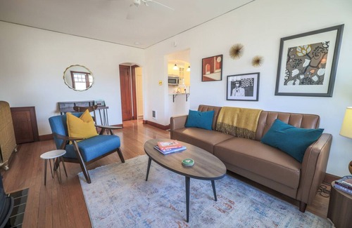 Mount Royal House | Entire Cliff Bungalow Heritage Property | 7 Beds, Garden Oasis, 4 Parking Spaces