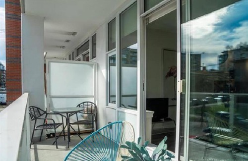 Mount Pleasant Apartment | Entire condo in Mount Pleasant + Parking