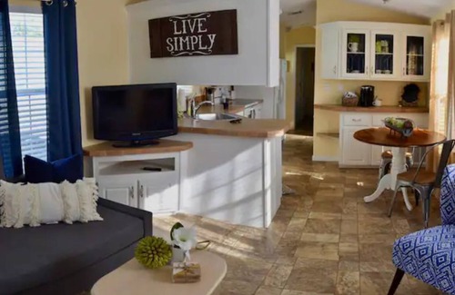 Kissimmee Cottage | Entire Cottage close to Disney, Universal, Airport