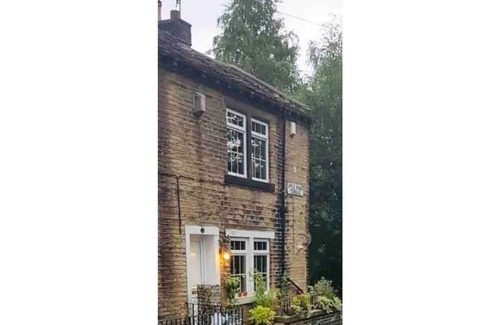 Ogden Cottage | Entire cottage in the beautiful Calder Valley