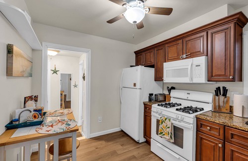 Seaside Heights Cottage | Entire Cottage. 2.5 blocks 2 beach. BBQ Grill. 4 beach badges.