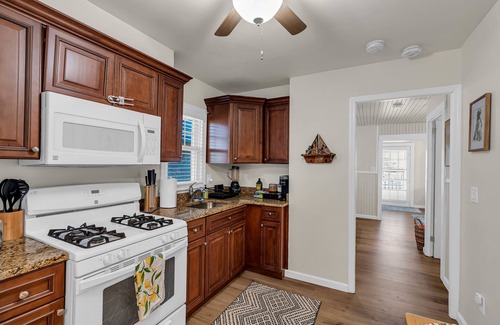 Seaside Heights Cottage | Entire Cottage. 2.5 blocks 2 beach. BBQ Grill. 4 beach badges.