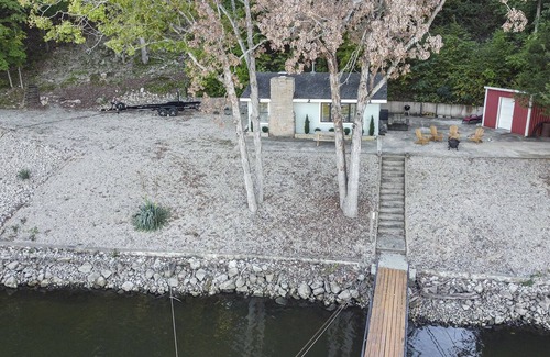Sunrise Beach Cottage | Entire Cottage with Gorgeous Sunset Views