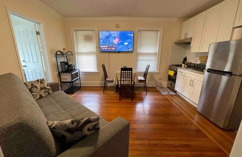 Queens Apartment | Entire Cozy 1BR Apartment. Located in the heart of Queens!