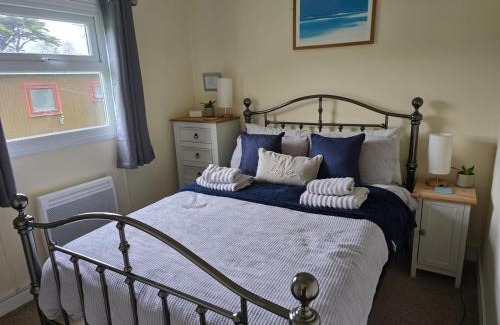 Bucks Cross Ski Chalet | Entire Cozy Chalet in Bideford Bay Holiday Park