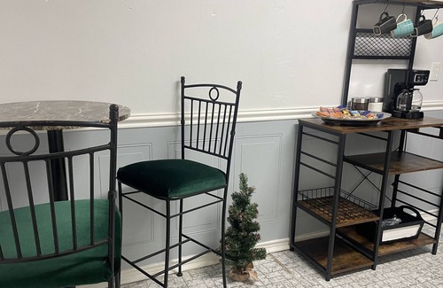 Jacksonville House | Entire Cozy home/sleeps 5/near downtown