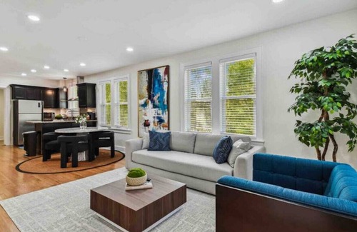 Crescent Lake Apartment | Entire duplex 15 min to beach