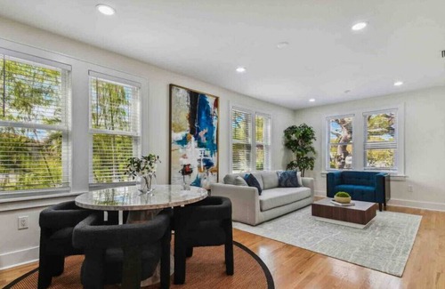 Crescent Lake Apartment | Entire duplex 15 min to beach