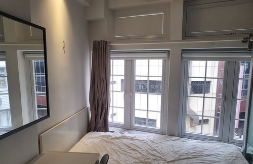 Sheung Wan Apartment | Entire flat with 3 bedroom, 3 bath room, in the heart of Hong Kong