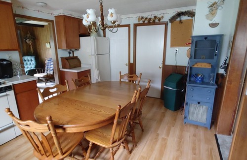 Canandaigua House | Entire Home -30 Day Rental-Steps from Downtown Main Street near Bars &Resuarants