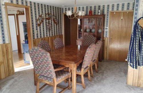 Canandaigua Apartment | Entire Home - 4 Bedroom - Canandaigua - Steps Off Downtown - Walking distance to Restaurants, Shops, Breweries & Pubs