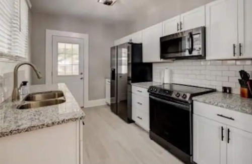 Owensboro House | Entire home Beautiful remodeled bluegrass bungalow
