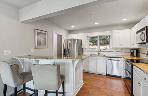 Big Canoe House | Entire home, Big Canoe Lakefront Property