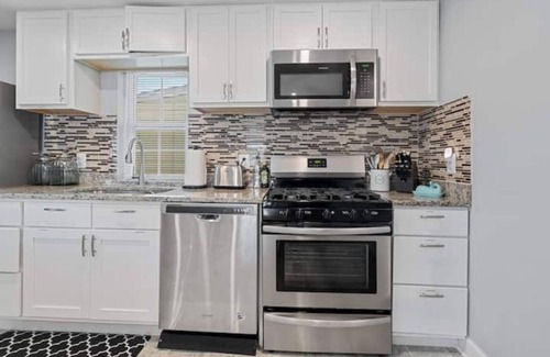 Havre De Grace House | Entire home, great location, no cleaning fee