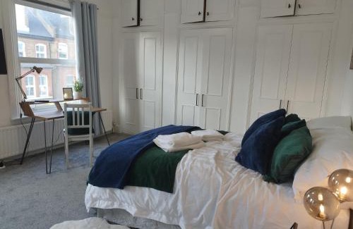 Balham House | Entire Home in London