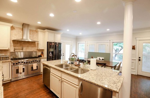 Summerville Historic District House | Entire Home l Chick Inn on Main