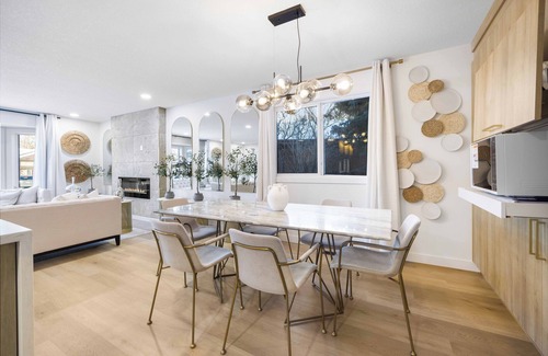 Southwest Edmonton House | *Entire Home*Luxury Wellness Spa*Modern Touch*