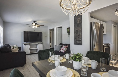 Temple Crest House | Entire home near Bush Garden, USF, Moffitt center