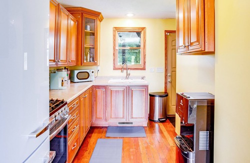 Notre Dame House | Entire Home On Notre Dame Campus. Sleeps 10+