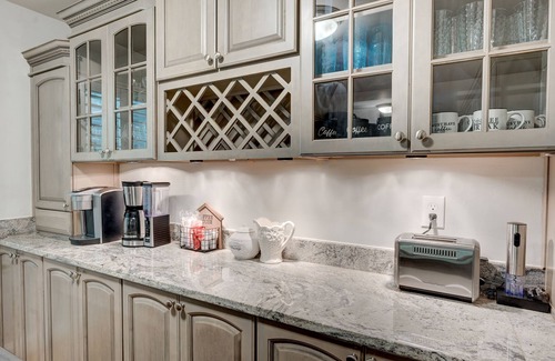 Buford House | Entire home, Waterfront Lakehouse with kayaks