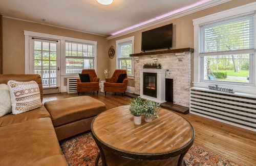 Neptune City House | Entire House 7 Minute Drive to Asbury Park Beach!