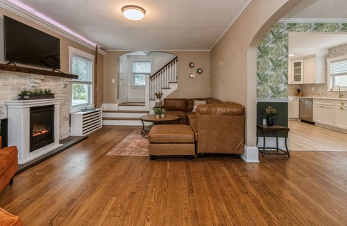 Neptune City House | Entire House 7 Minute Drive to Asbury Park Beach!