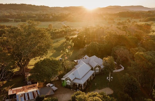 Ewingsdale House | Entire House Historic Barnstay Tooraloo Farm Stay Byron Bay